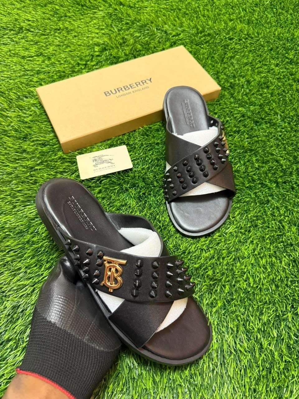 SANDALE BURBERRY NOIR