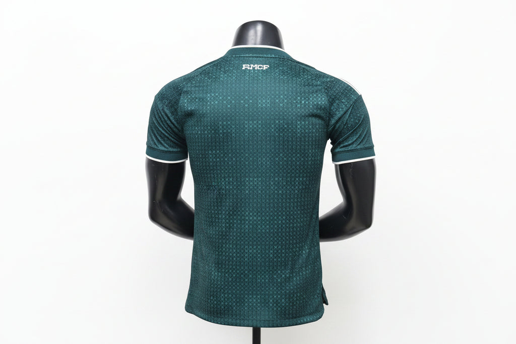MAILLOT EXTÉRIEUR RÉAL MADRID 2026-2027 VERSION PRO