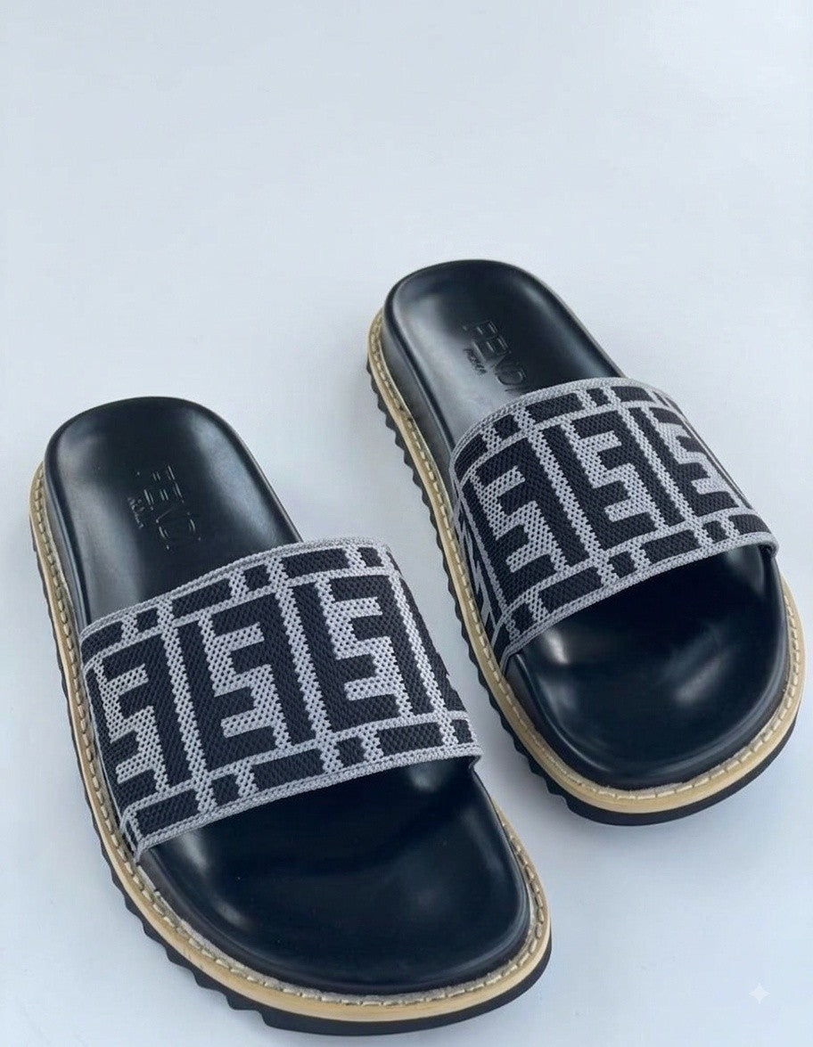 SANDALE FENDI