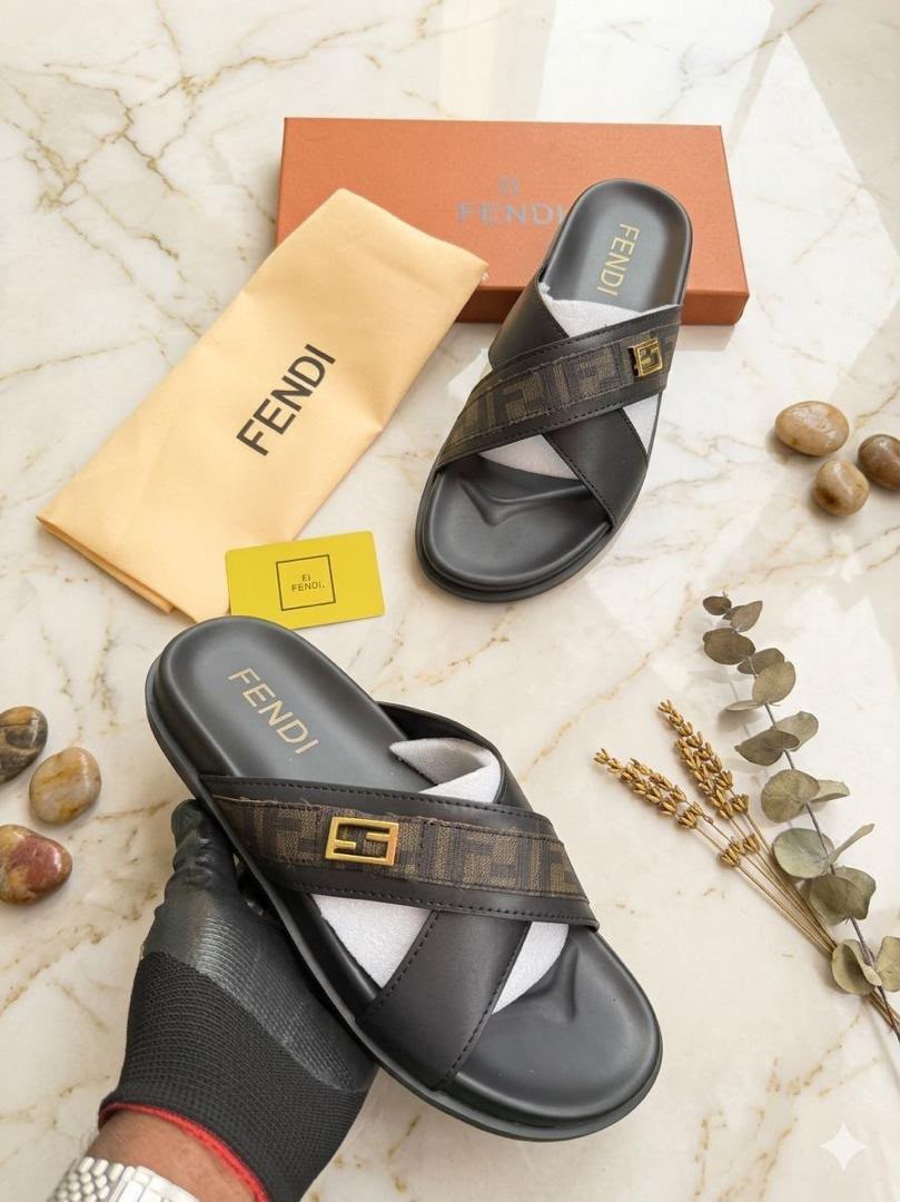 SANDALE FENDI NOIR